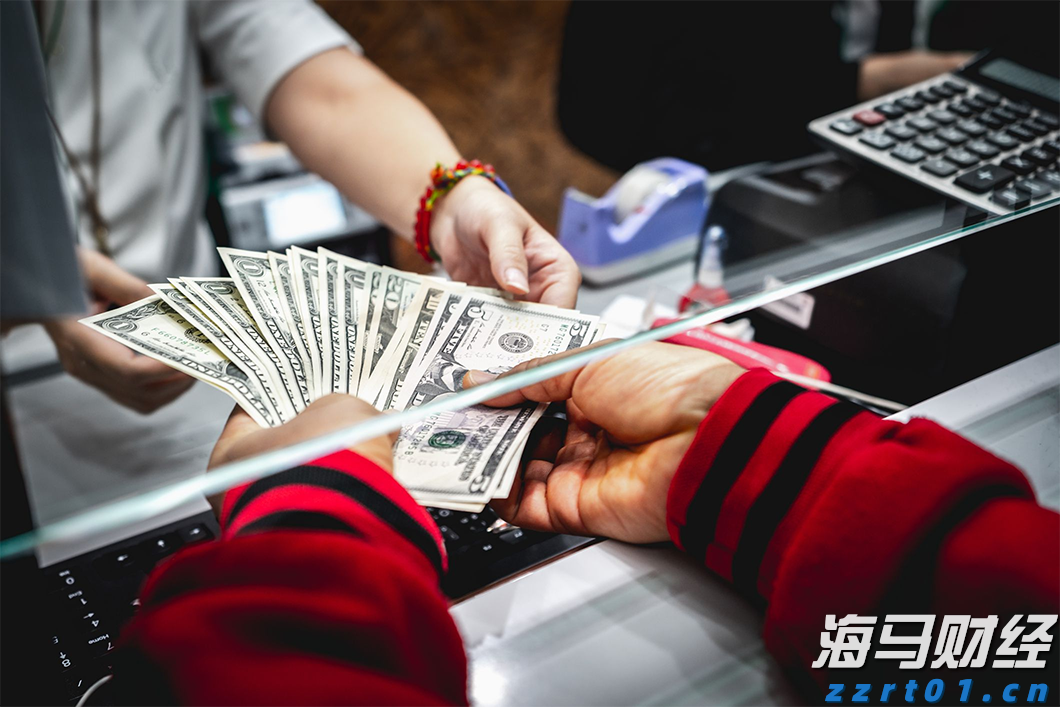 特朗普下令：部署两艘核潜艇